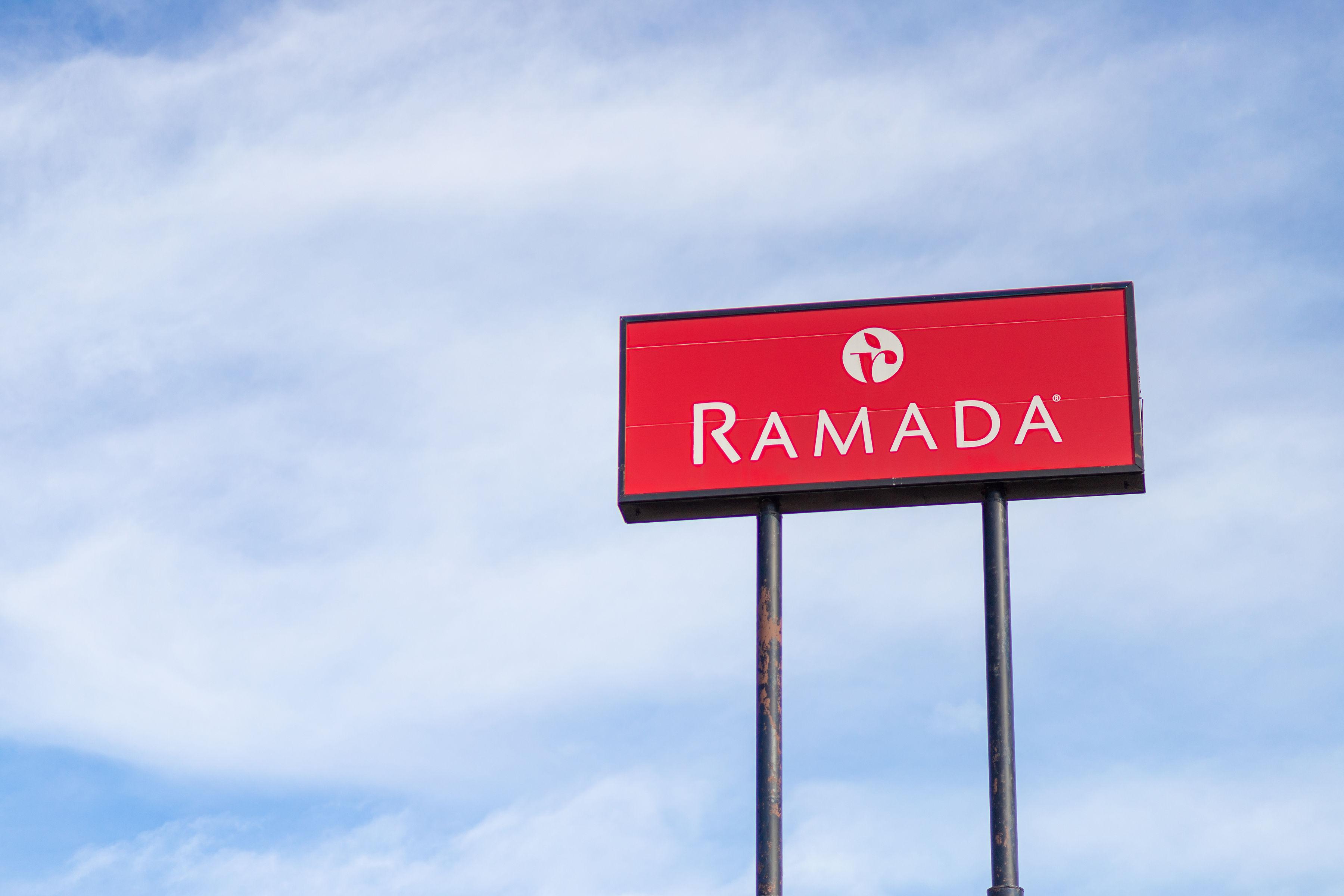 Hotel Ramada By Wyndham Columbus North Westerville Exterior foto